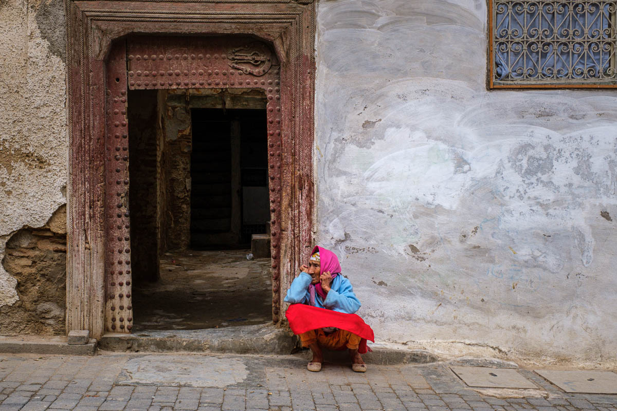 Colourful raditional lady on the streets of Fes